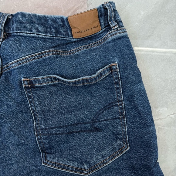 Women’s American Eagle Strigid Curvy Super High Waisted Relaxed Jean Short 12 - Picture 11 of 16